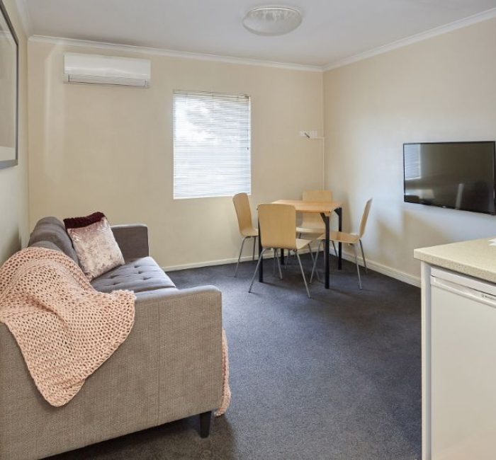 Elphin-Villas-2-bedroom-Upstairs-Kitchen-and-living