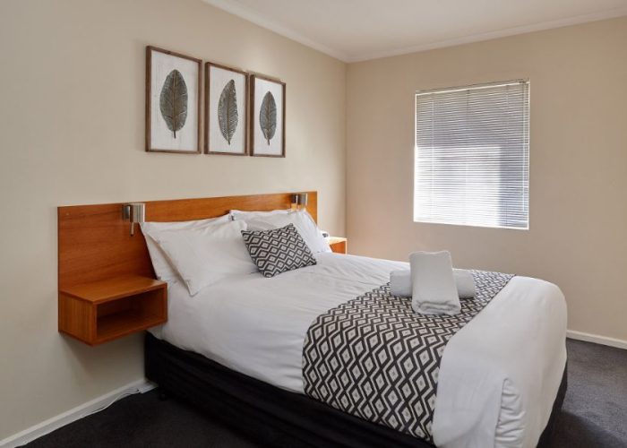 Elphin-Villas-3-bedroom-Queen-or-Double
