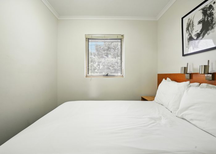 Elphin - room 5 - lq web-11