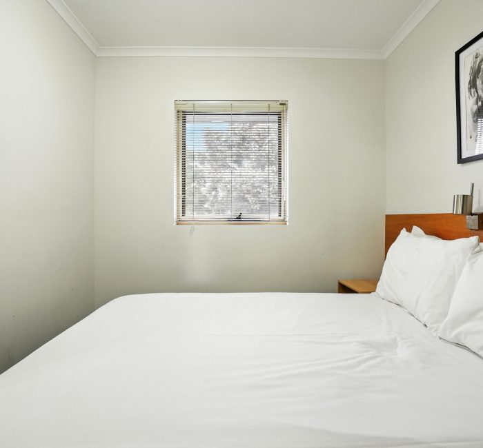Elphin - room 5 - lq web-11